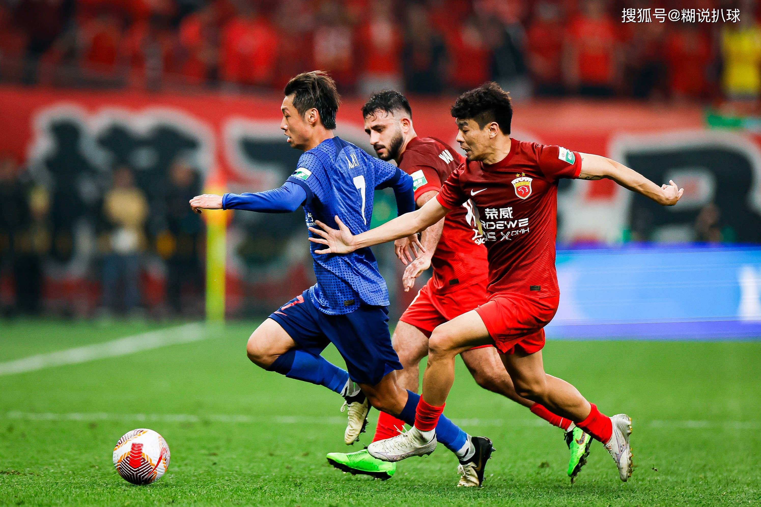 这也是她在 这也是她在