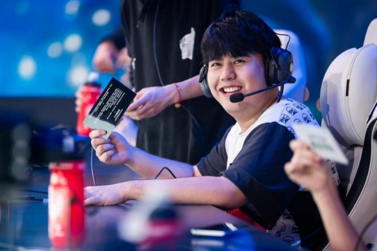 武器包等轻 武器包等轻